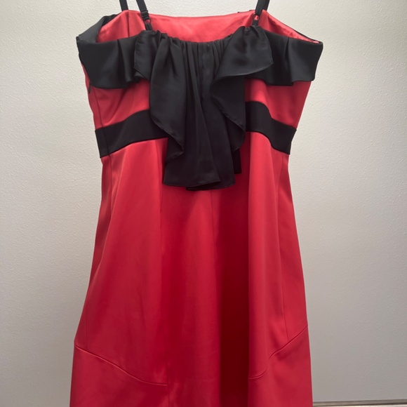 BCBG RED BLACK DRESS 10 Great for the holidays! - Picture 2 of 5